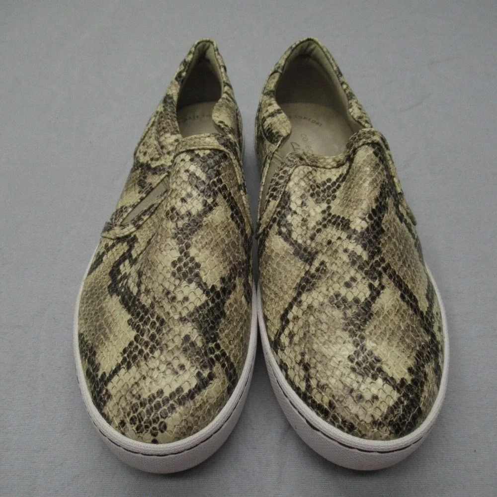 Clarks Shoes Womens 7 M Snake Print Twin Gore Slip On Comfort Casual Sneakers